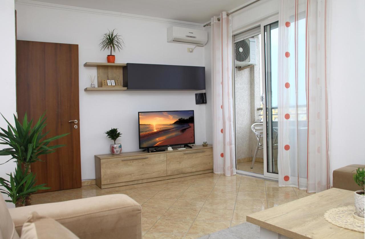 Beautiful Apartment At Port Side! Durrës Kültér fotó