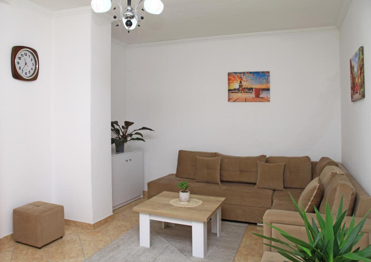 Beautiful Apartment At Port Side! Durrës Kültér fotó