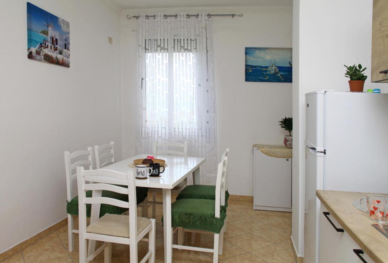 Beautiful Apartment At Port Side! Durrës Kültér fotó