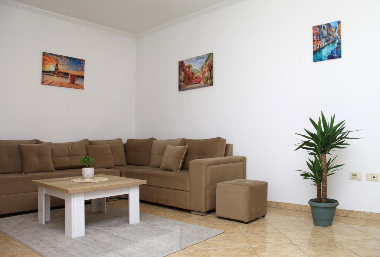 Beautiful Apartment At Port Side! Durrës Kültér fotó