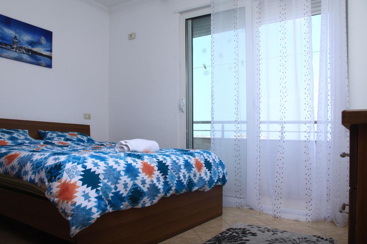 Beautiful Apartment At Port Side! Durrës Kültér fotó