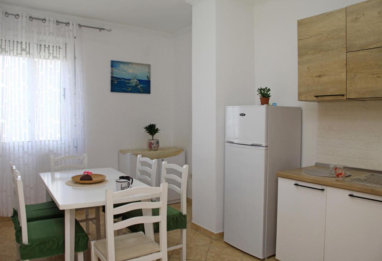 Beautiful Apartment At Port Side! Durrës Kültér fotó